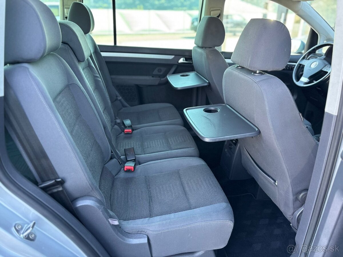 Volkswagen Touran 1.9 TDI DPF Highline 2007 262000km - 12