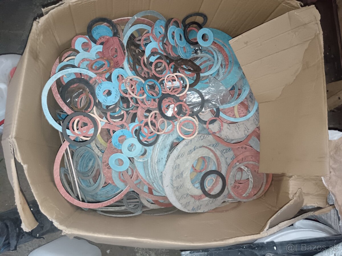 Tesnenie, váha a lampy - 12