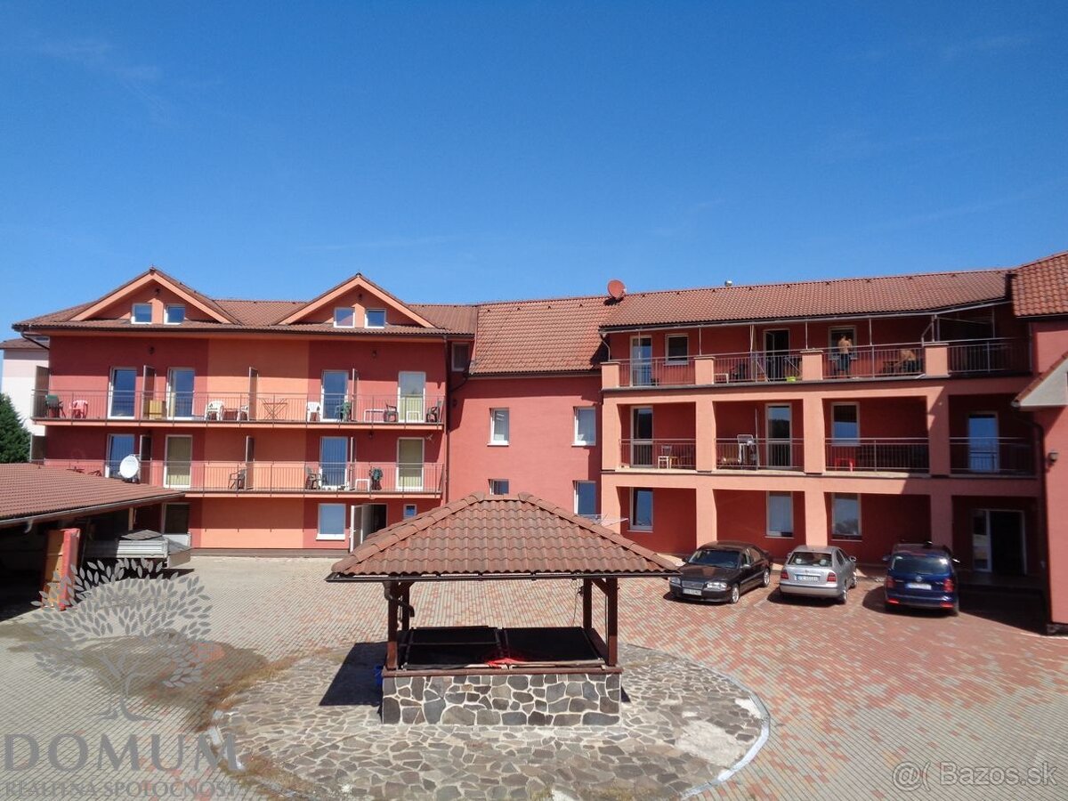 Ubytovacie zariadenie - Apartmánové byty Nové Mesto n/V, RED - 12