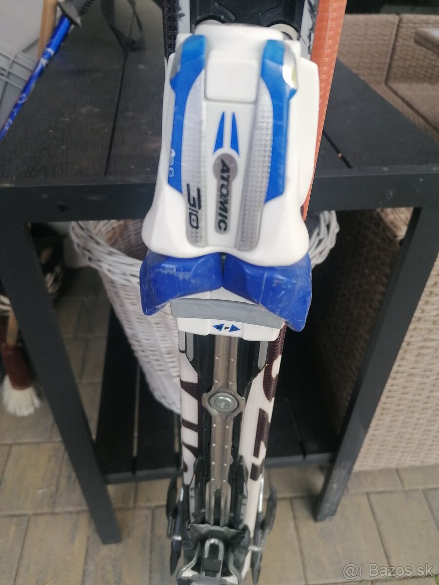 Slalomové lyže Atomic - 12
