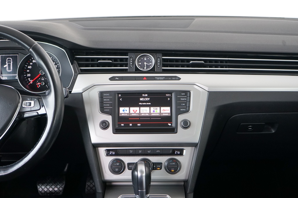 420- Volkswagen, Passat Variant, 2015, nafta, 2.0 TDI,110kw - 12