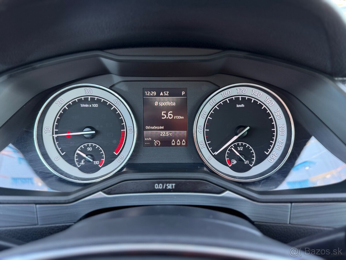 Škoda Superb Combi 2.0 TDI SCR Ambition DSG - 12