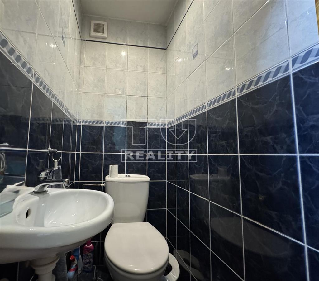 Na predaj 3-izbový byt, Vráble - 12