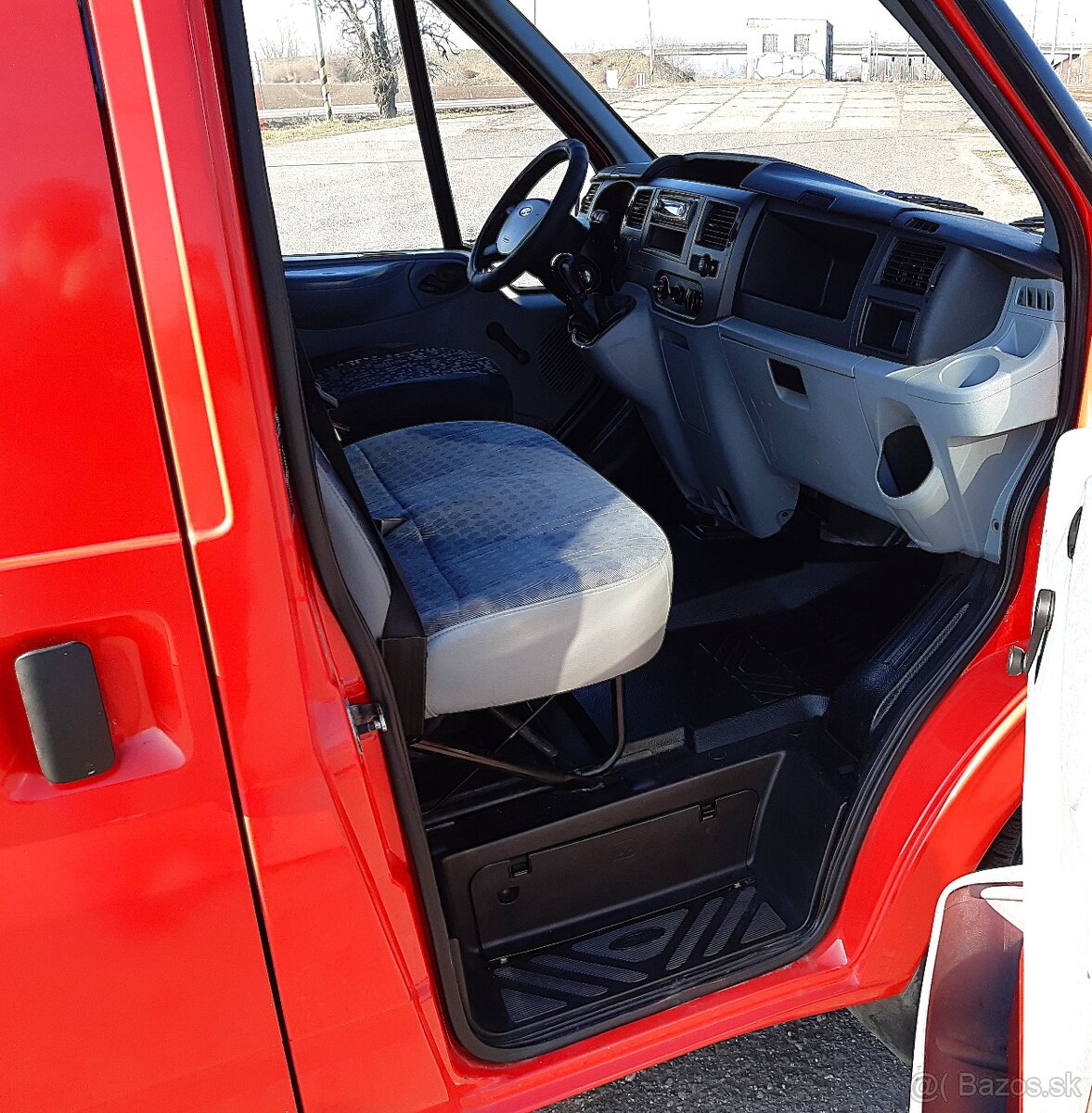 Ford Transit Van 300 M 2.2 TDCi Rival - 12