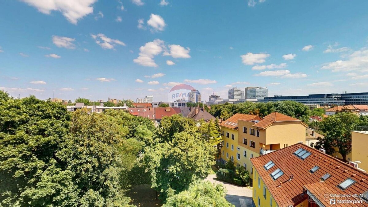 ✅ 100m2 byt s lodžiou a terasou s možnosťou prerábky na 4i - 12