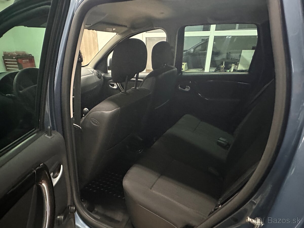 Dacia Duster 1.6 4x4 - 12