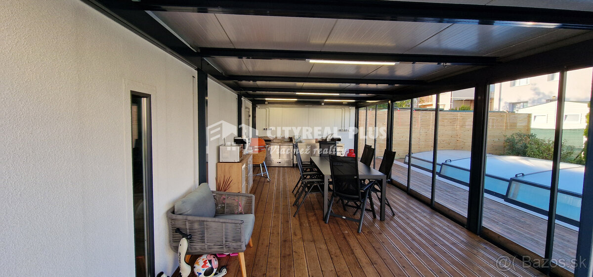 Na predaj 9 izbový rodinný dom v meste Šurany - 12