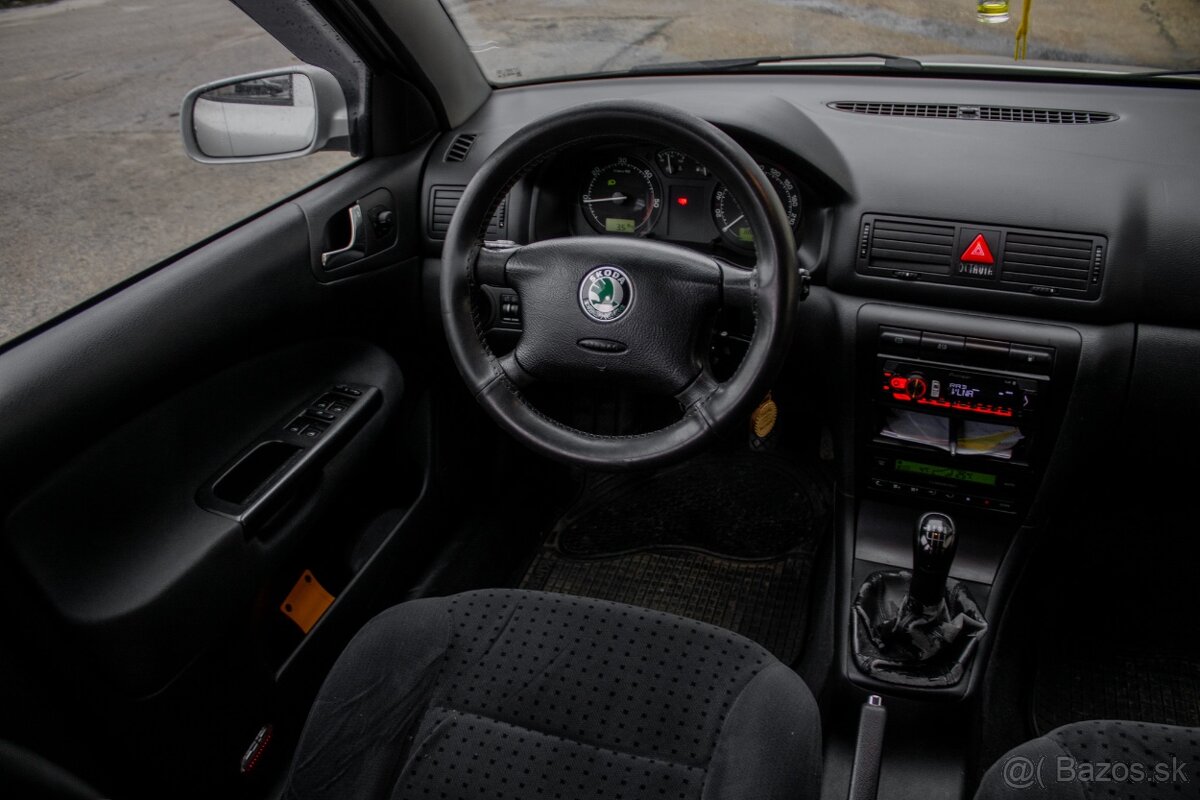 Škoda Octavia Combi 1.9 TDI Ambiente 96 kW - 12