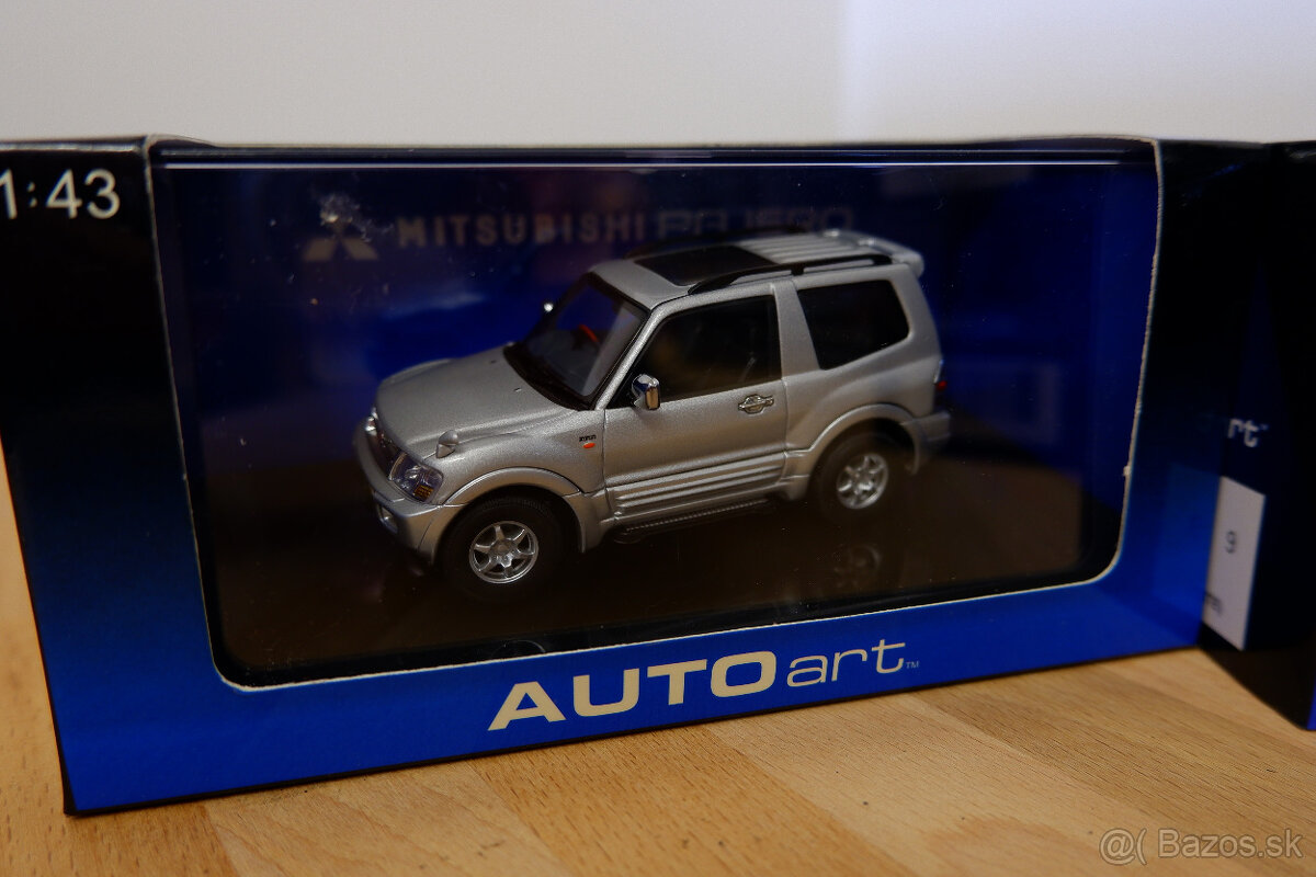 Modely 1:43 AutoArt - 12