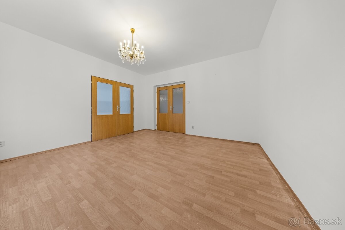 VEĽKORYSÝCH 93 M²: SVETELNÝ 3-IZBOVÝ BYT, 2x BALKÓN - 12