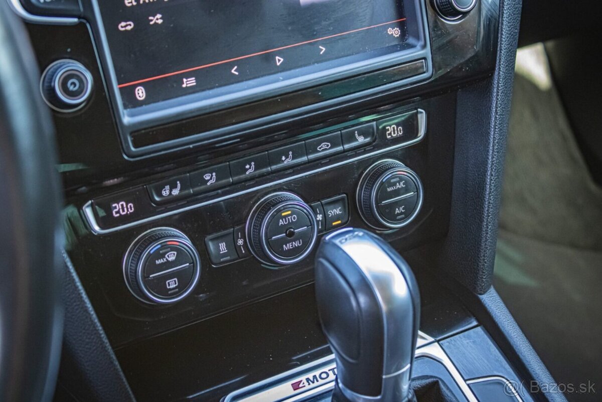 Volkswagen Passat Variant 2.0 BiTDI Highline 4Motion DSG - 12