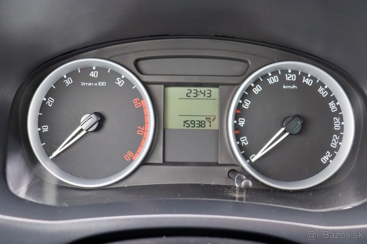 Škoda Fabia 1.6 16V AMBIENTE - 12