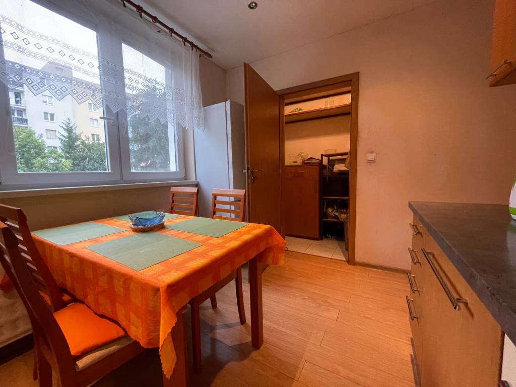 NA PREDAJ 3-izbový byt, TRENČÍN, ul. Mateja Bella. CENA: 147 - 12