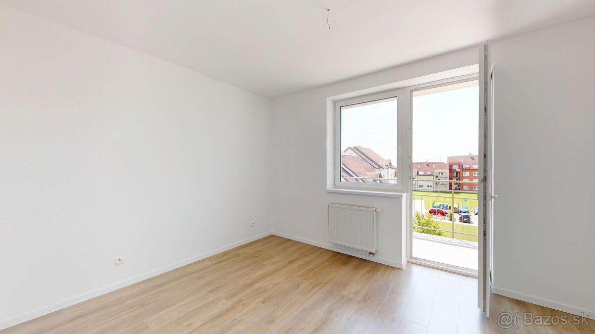 Polianky / B6412 / 2-izbový byt s loggiou - 12