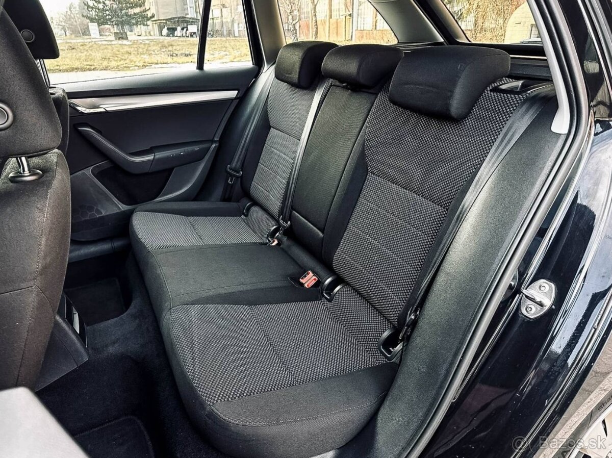 Škoda Octavia Combi 1.6 TDI 110k Active - 12