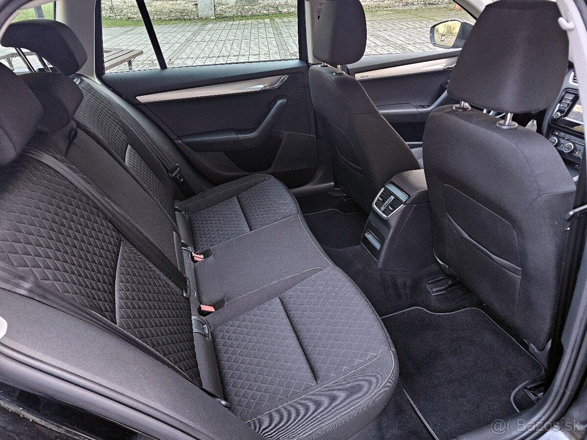 Škoda Octavia Combi 2.0 TDI DSG Edition Xenoný Navi DVD R17 - 12