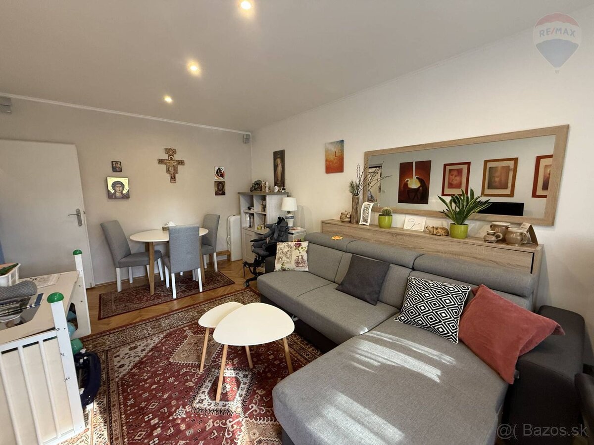 NA PREDAJ 2.izb.byt v Martine - M.R.Štefánika - 12