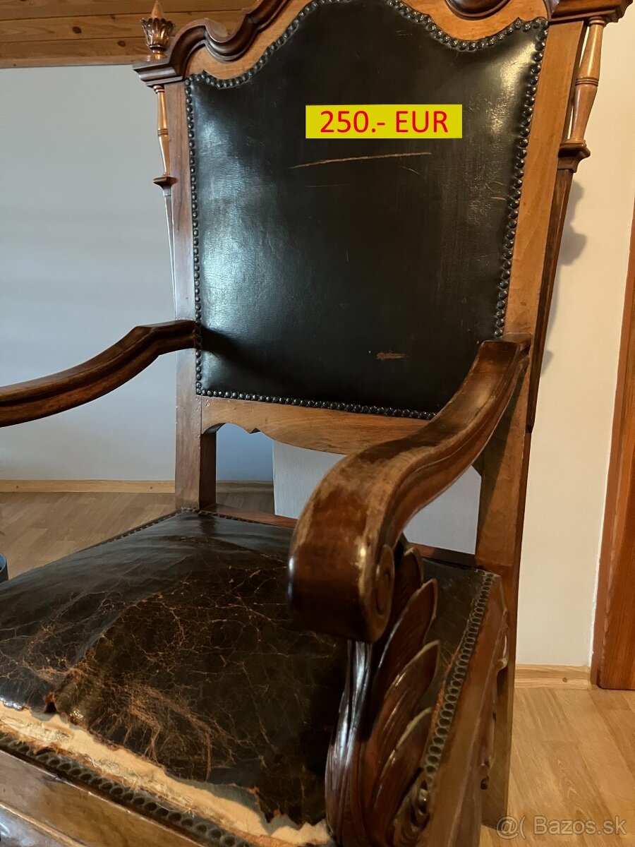 Vyrezávané 120 ročné kreslo - 12