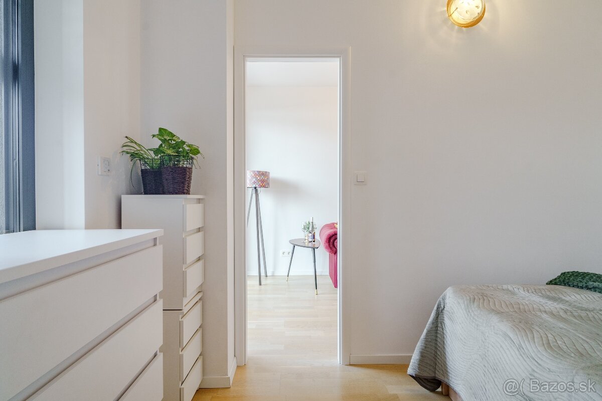 NADŠTANDARDNÝ 1,5i BYT V PROJEKTE GUTHAUS - 12