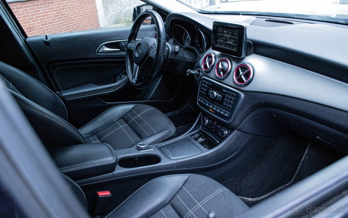 Mercedes-Benz GLA 220 d 4MATIC A/T - 12