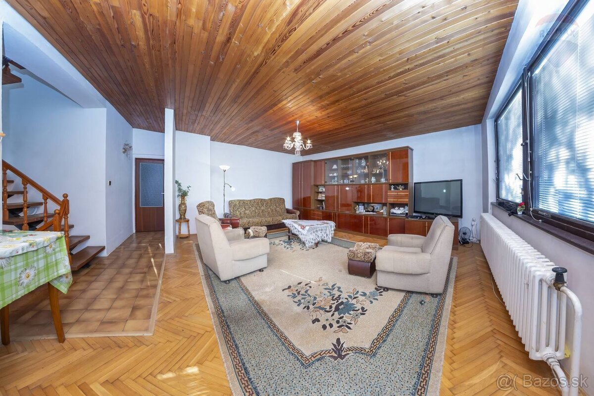 PREDAJ: Veľký rodinný dom na výnimočnom mieste 218m2, Banská - 12