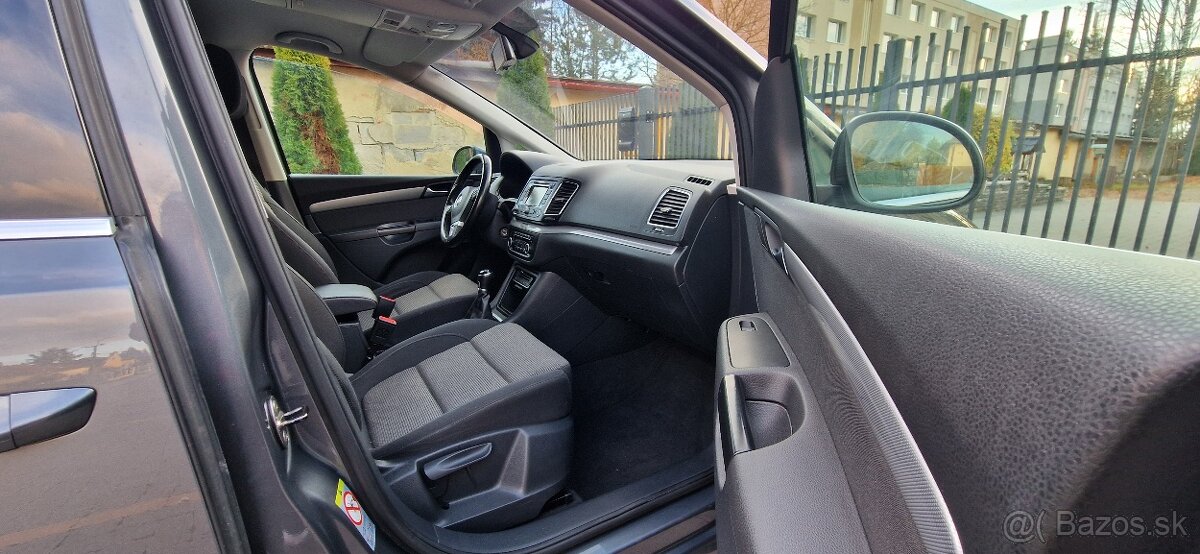 Volkswagen Sharan 2.0 tdi 4x4 7-miestne - 12