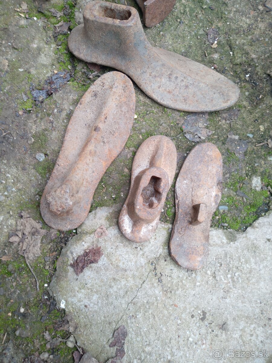 Olejničky.kopyto.nadoby.zamky - 12