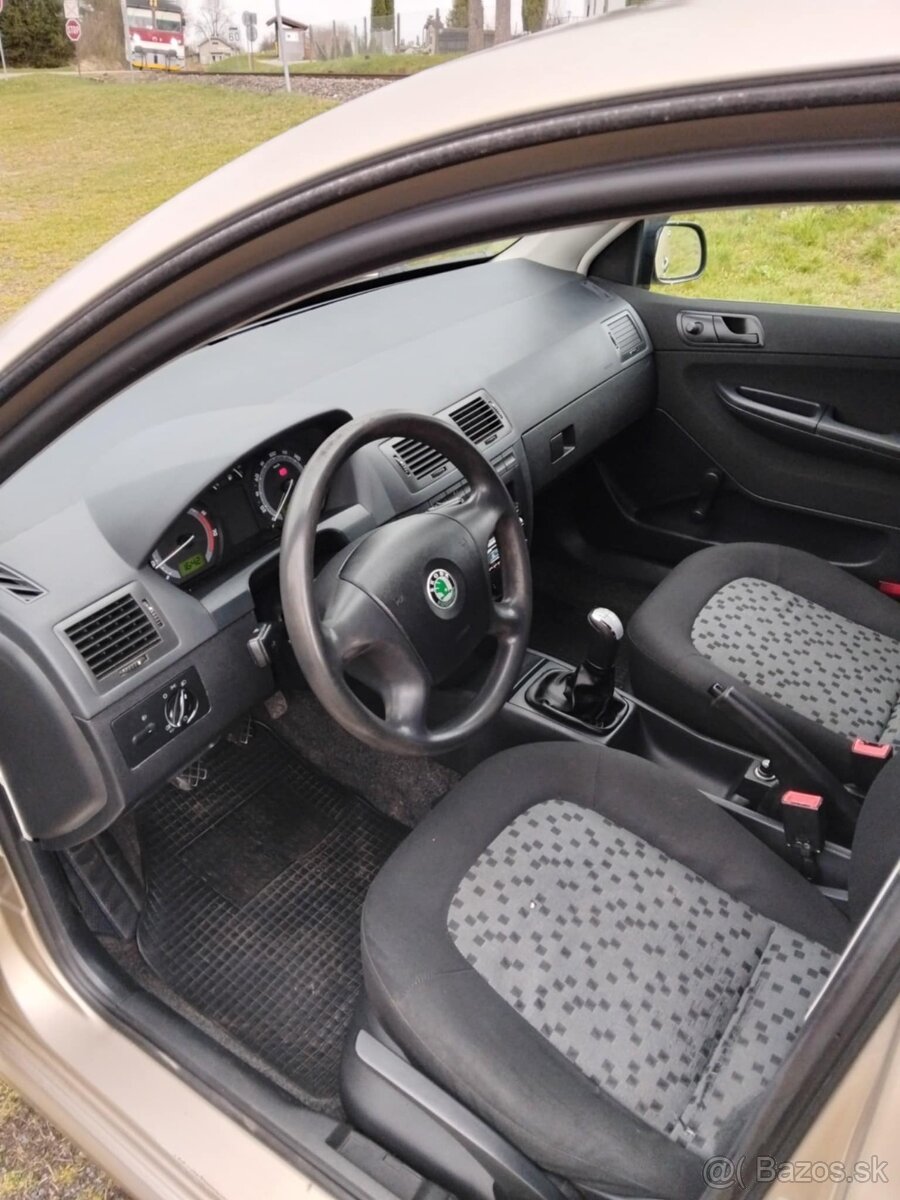 Škoda fábia - 12