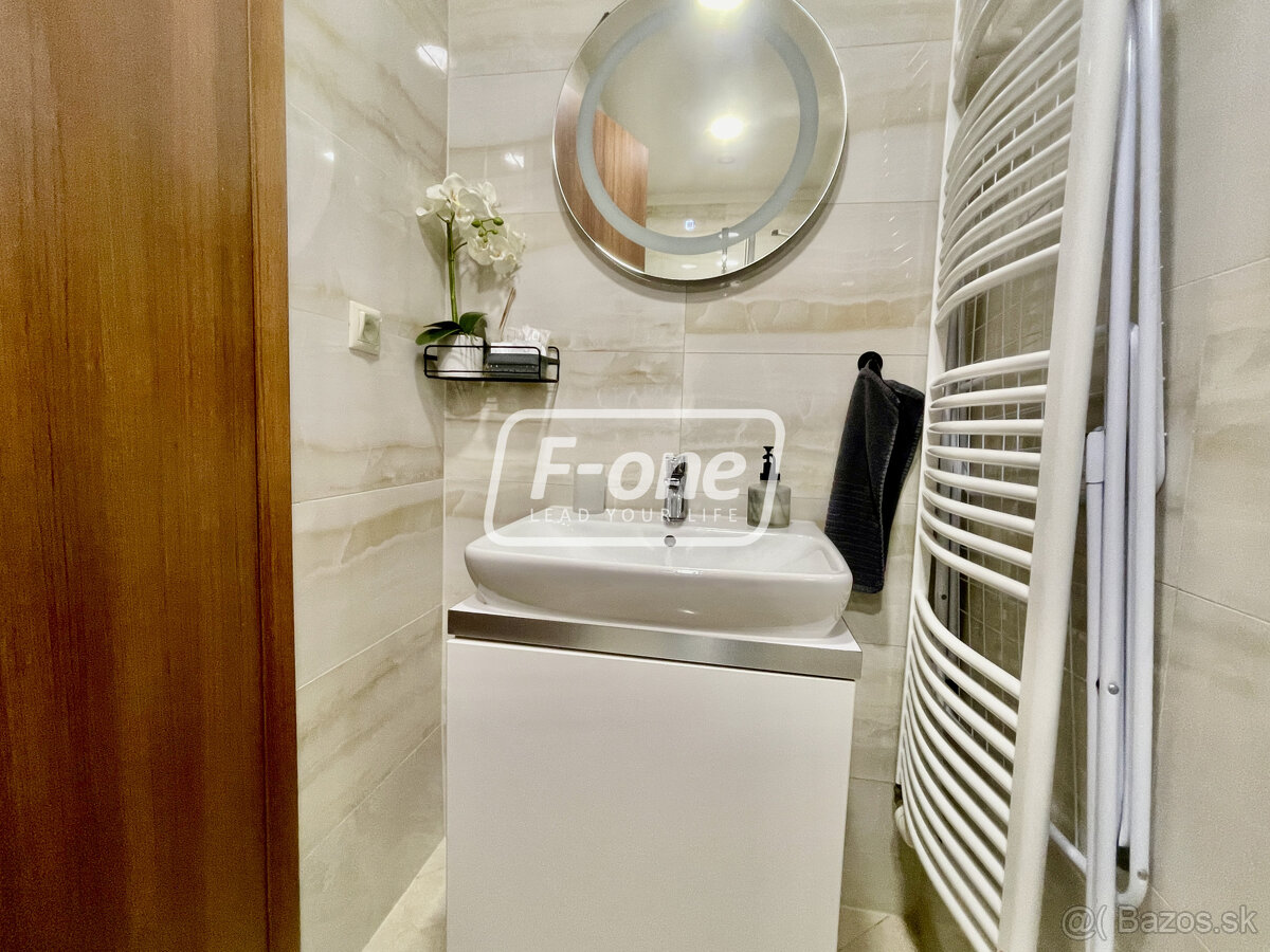 Exkluzívny penthouse 75 m² s terasou a panorámou - 12