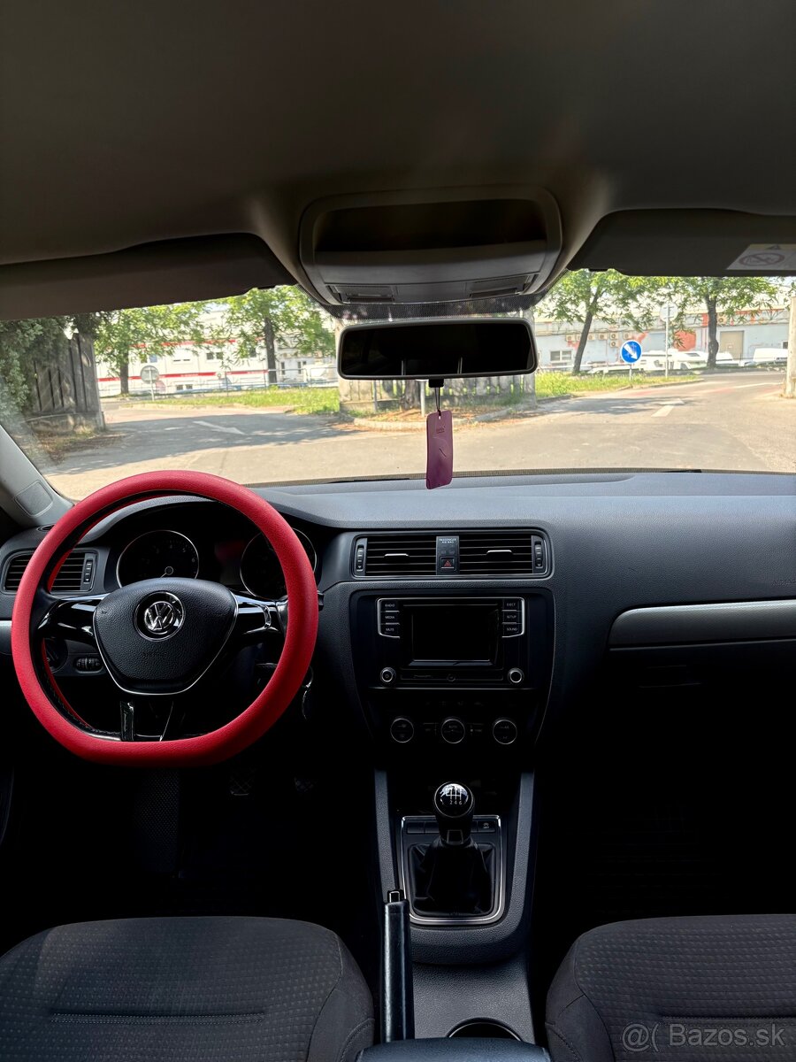 Volkswagen Jetta 2017-Facelift - 12