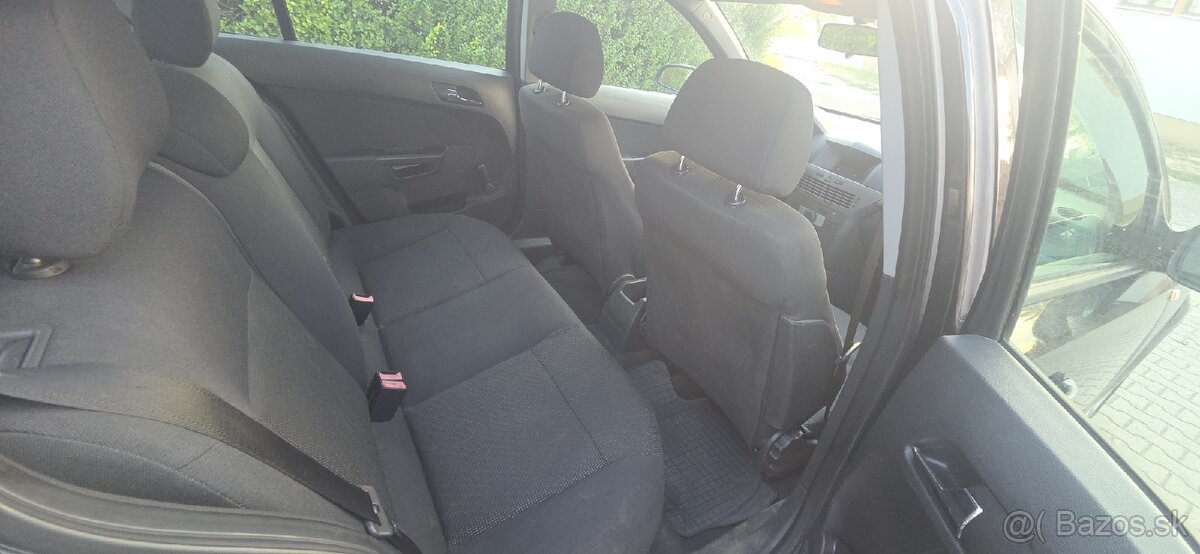 Opel astra h 1.6 - 12
