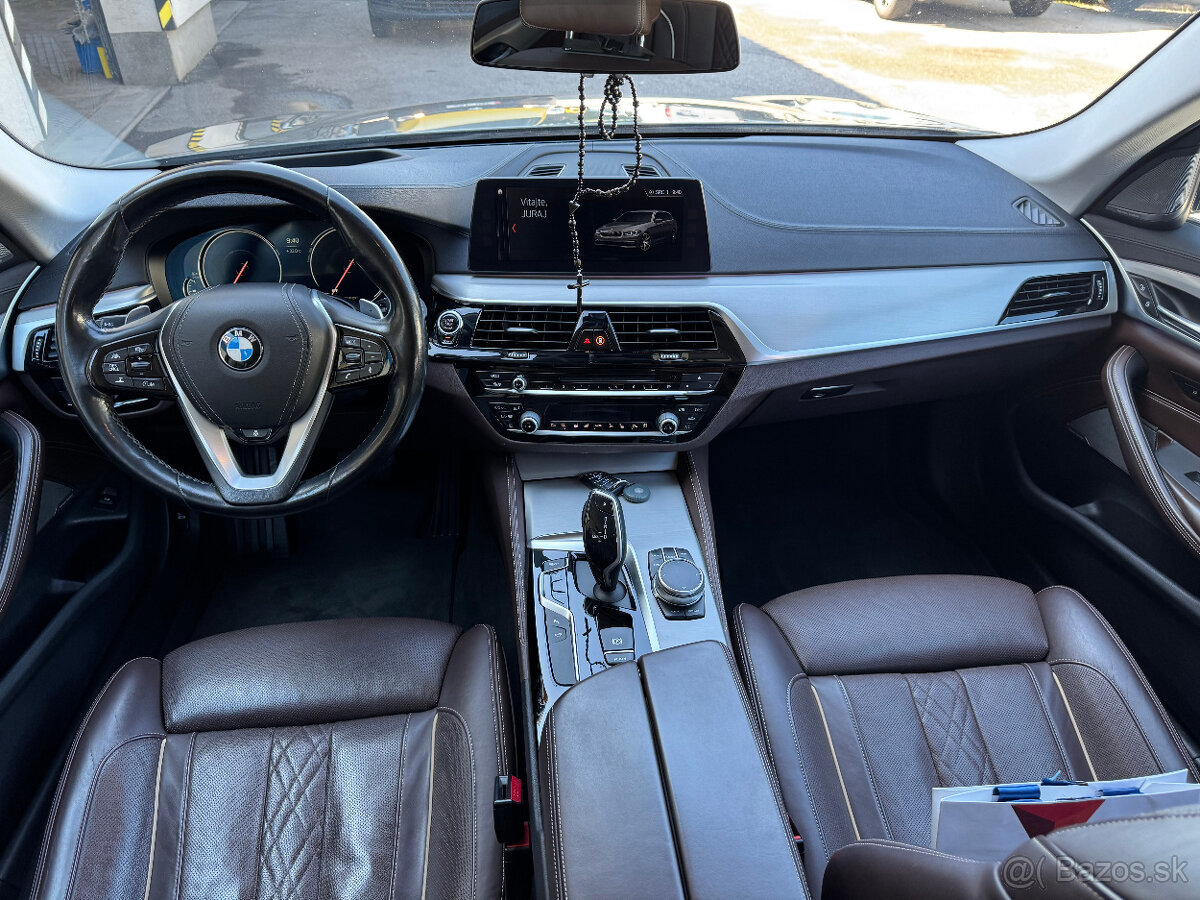 BMW Rad 5 Touring 530d xDrive A/T - 12