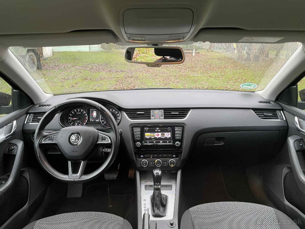 Škoda Octavia Combi 2.0 TDI Ambition DSG - 12