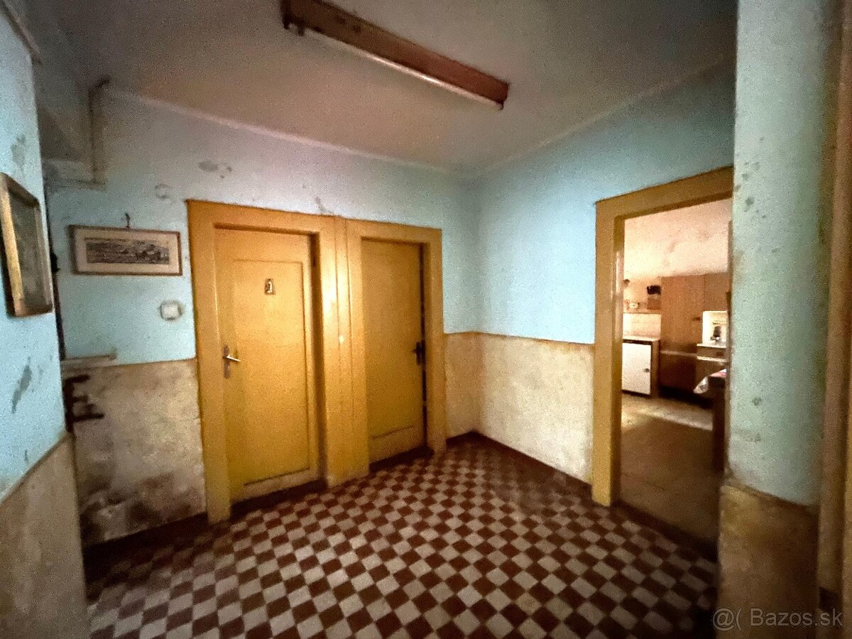 Rodinný dom v Likavke – skrytý poklad na prerábku - 12