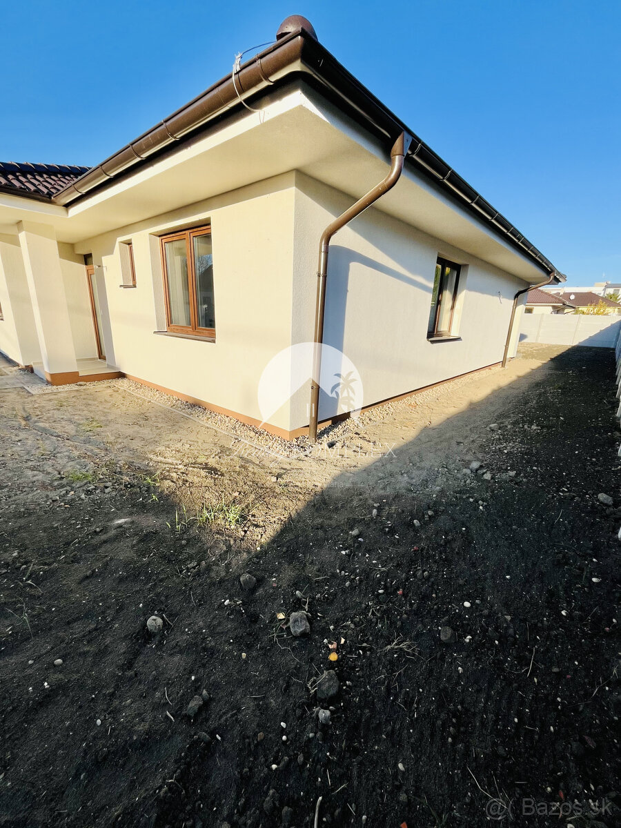 Reality KOMPLEX s.r.o., Vám ponúka na predaj moderný 4-izbov - 12