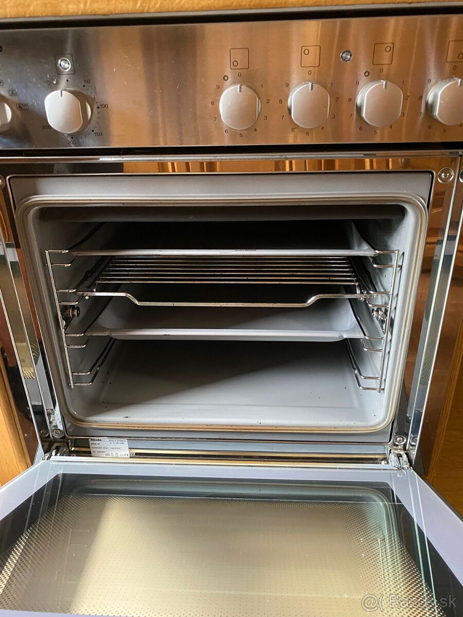 Kuchynská linka z Nemecka so spotrebičmi - 12