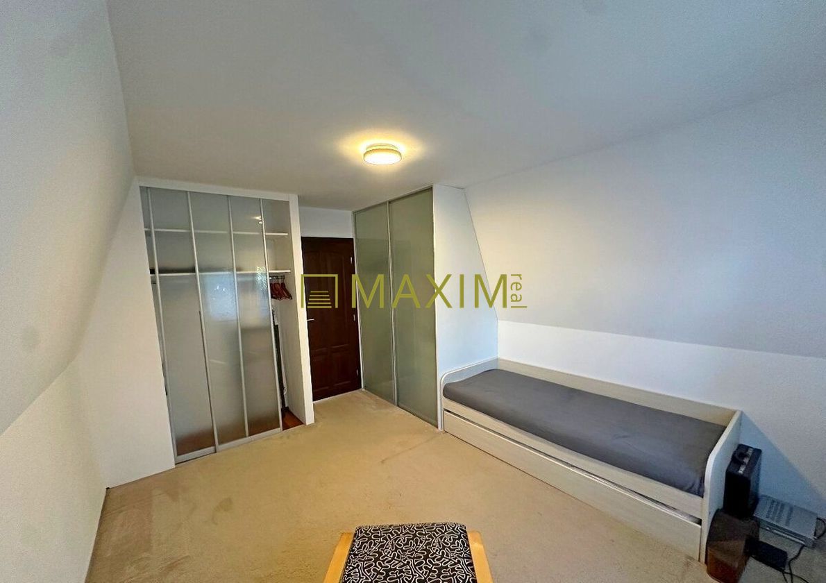 Ponúkame na predaj útulný 3-izbový rodinný dom v tichej a vy - 12