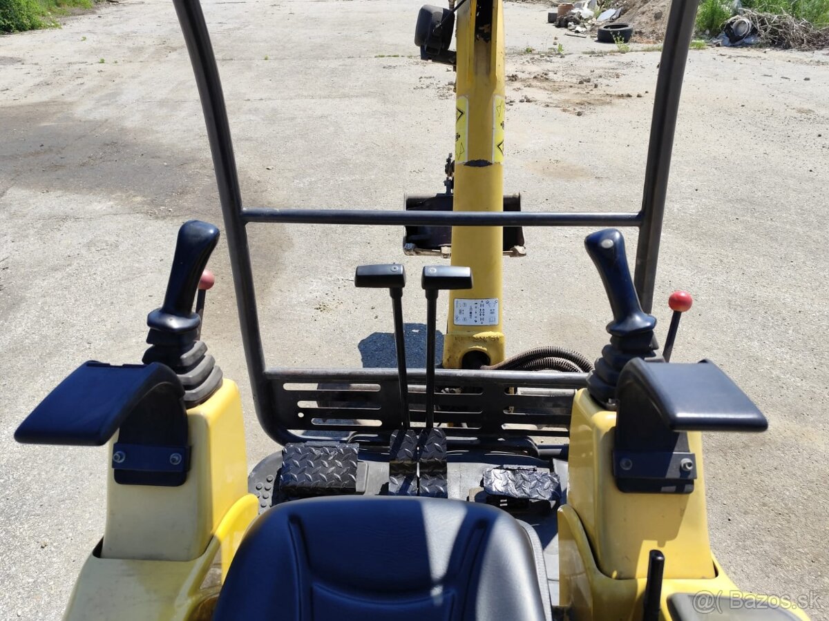 Minibáger Komatsu PC15, váha 1550kg. - 12