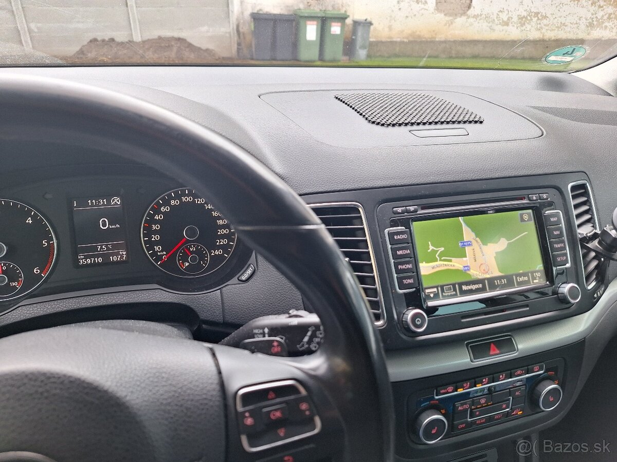 Volkswagen Sharan 2.0 Tdi 103 kw 5/2011 AT/6 DSG - 12