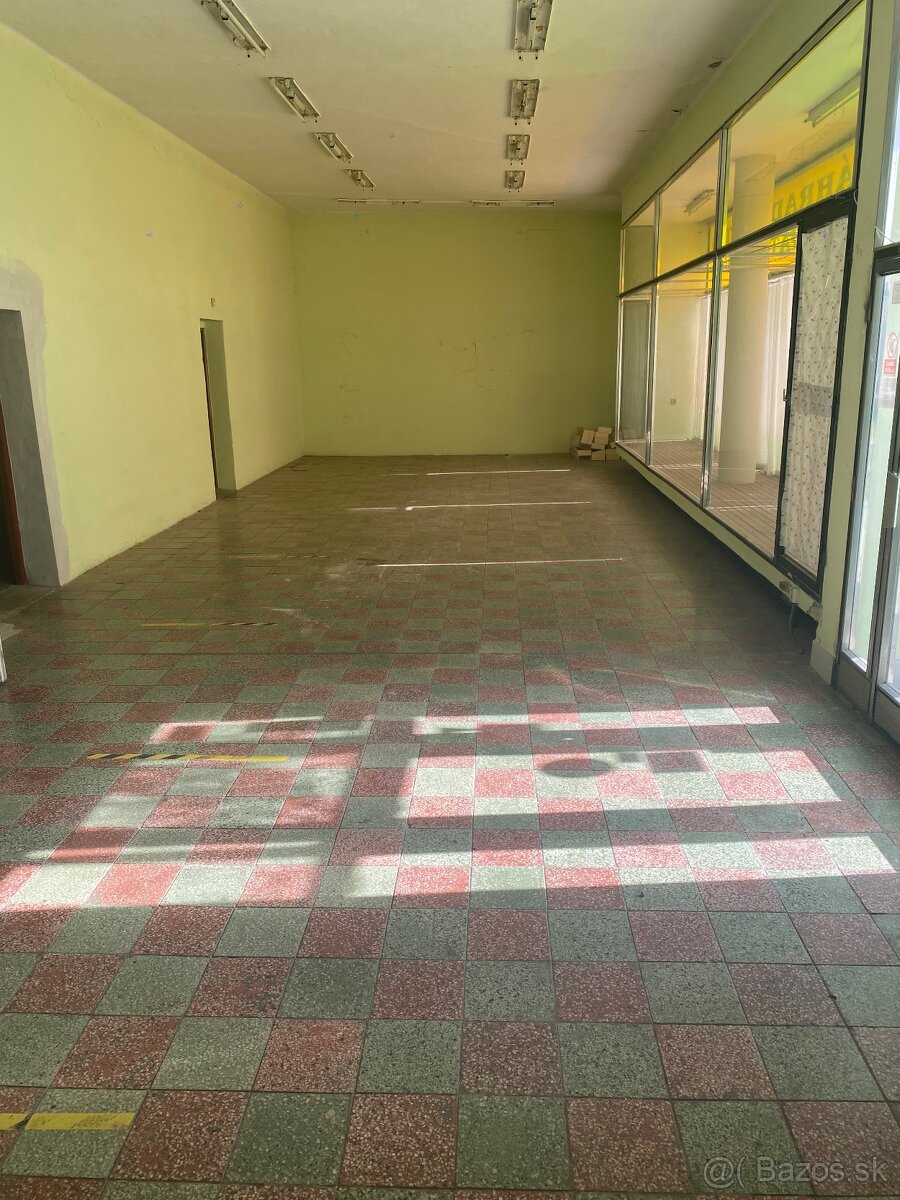 BUDOVA NA PREDAJ - 12