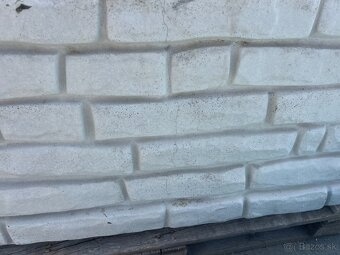 Predám betónové plotove platne a stĺpy - 12