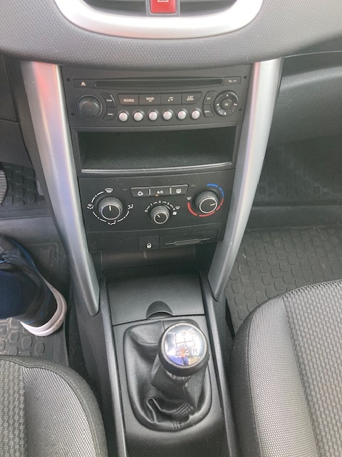 Peugeot 207 1.6 HDi FAP Active - 12