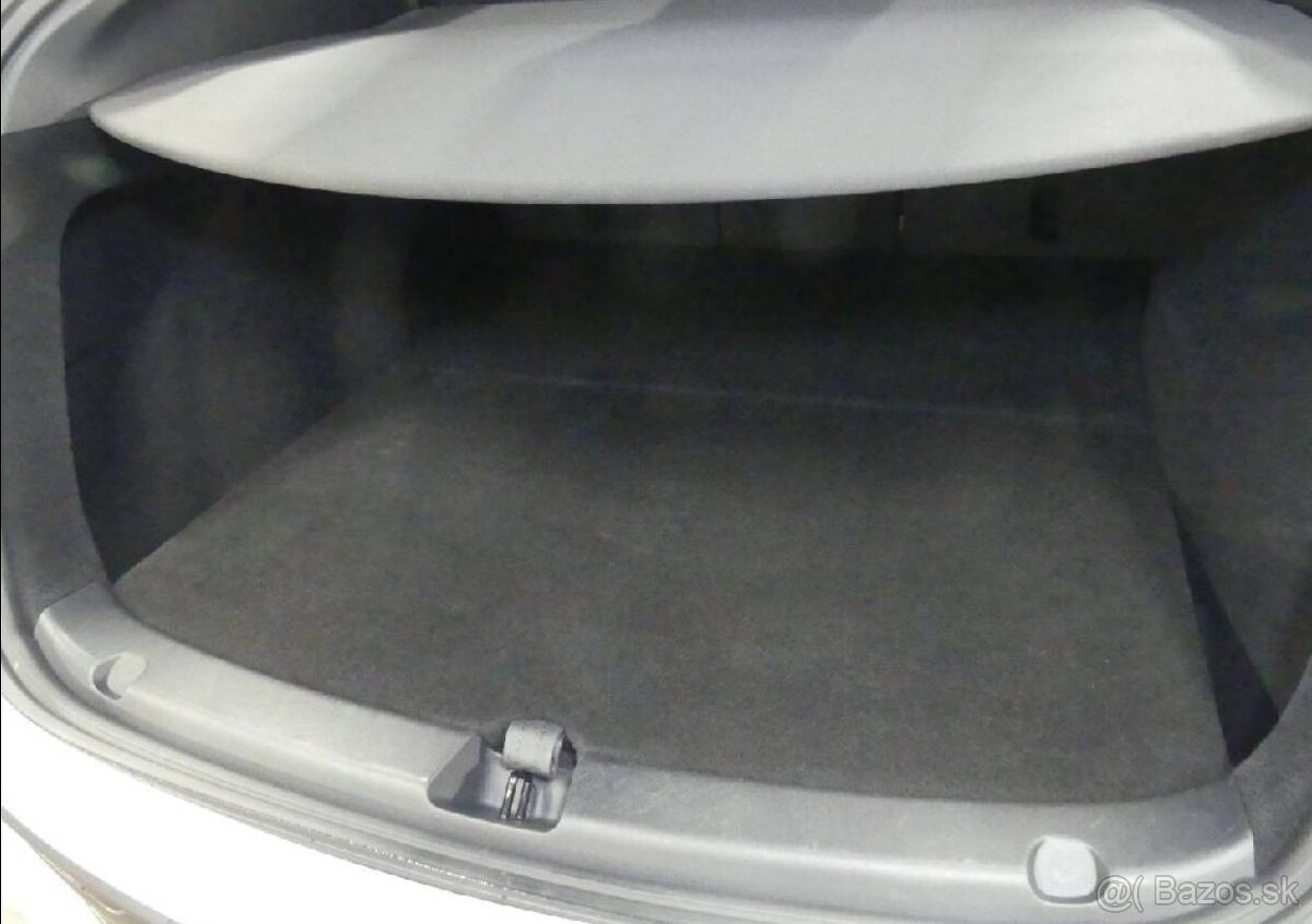 Tesla Model Y 2023 Long Range AWD - 12