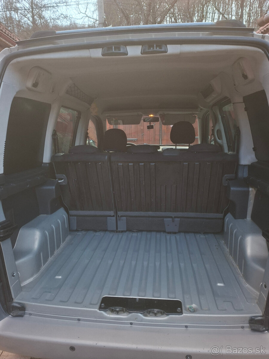 Predám citroen berlingo 1,6HDI 5miestne - 12