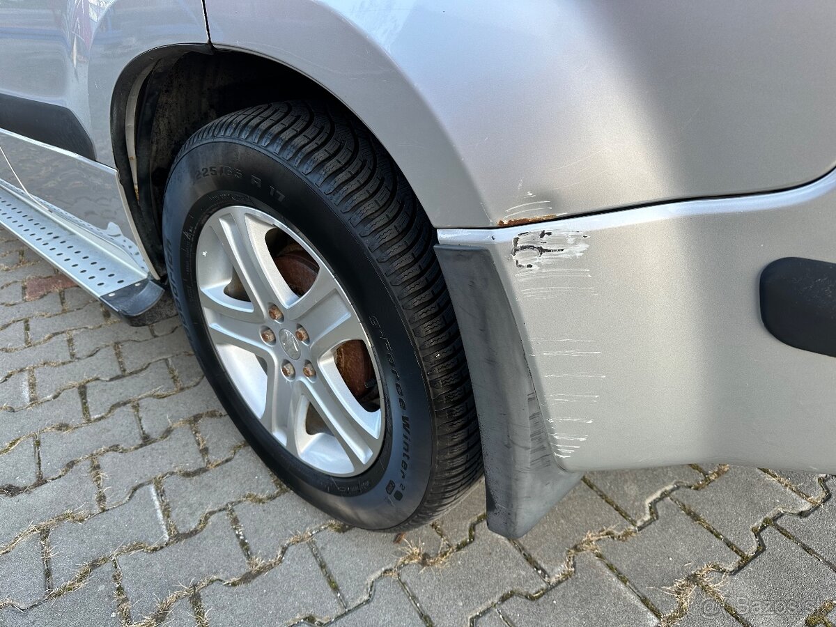 Suzuki Grand Vitara 2,0 Benzín 4WD AT - 12