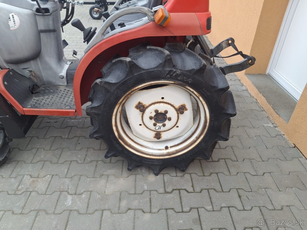 Malotraktor Yanmar AF17 nakladač - 12