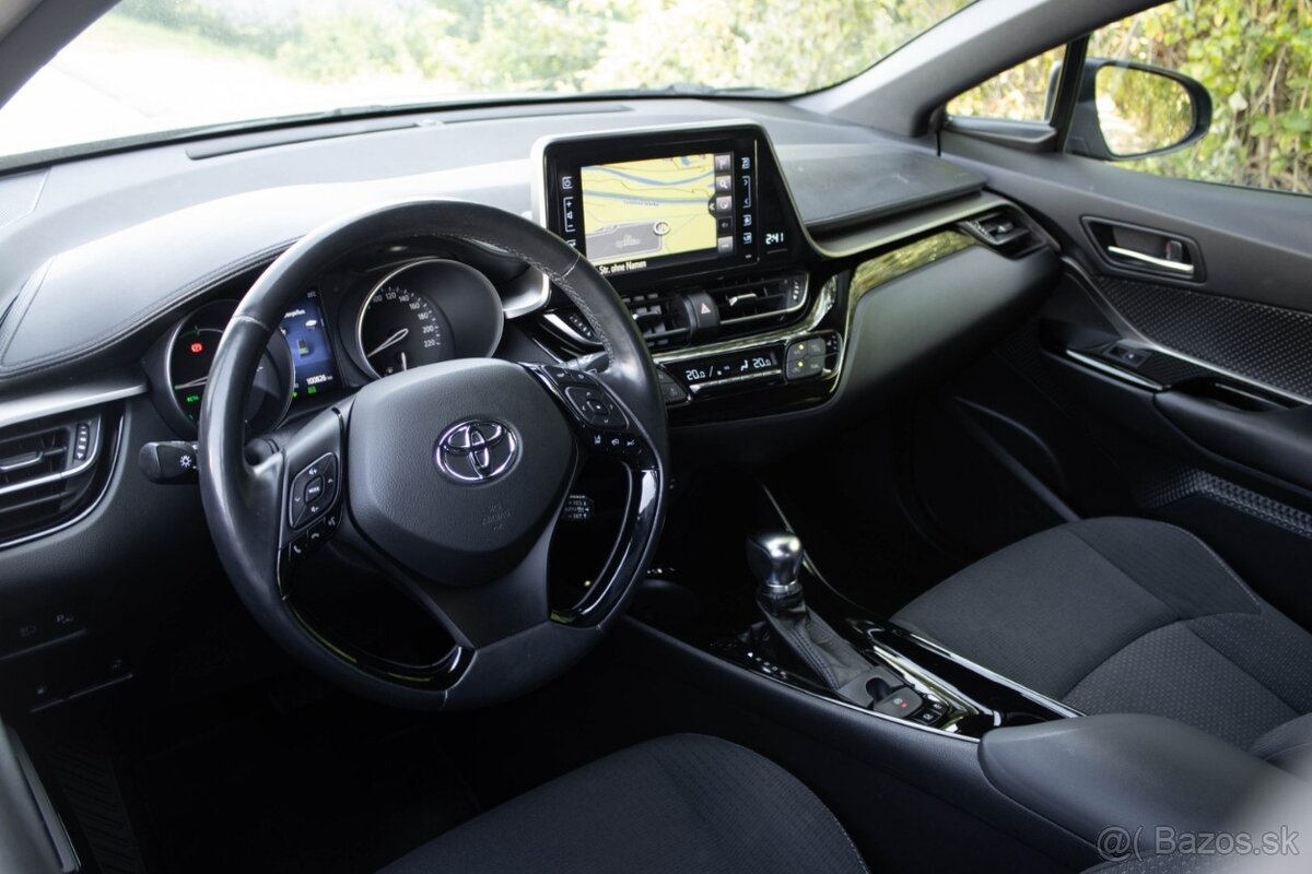 Toyota C-HR 1.8 Hybrid / AJ NA SPLÁTKY / - 12