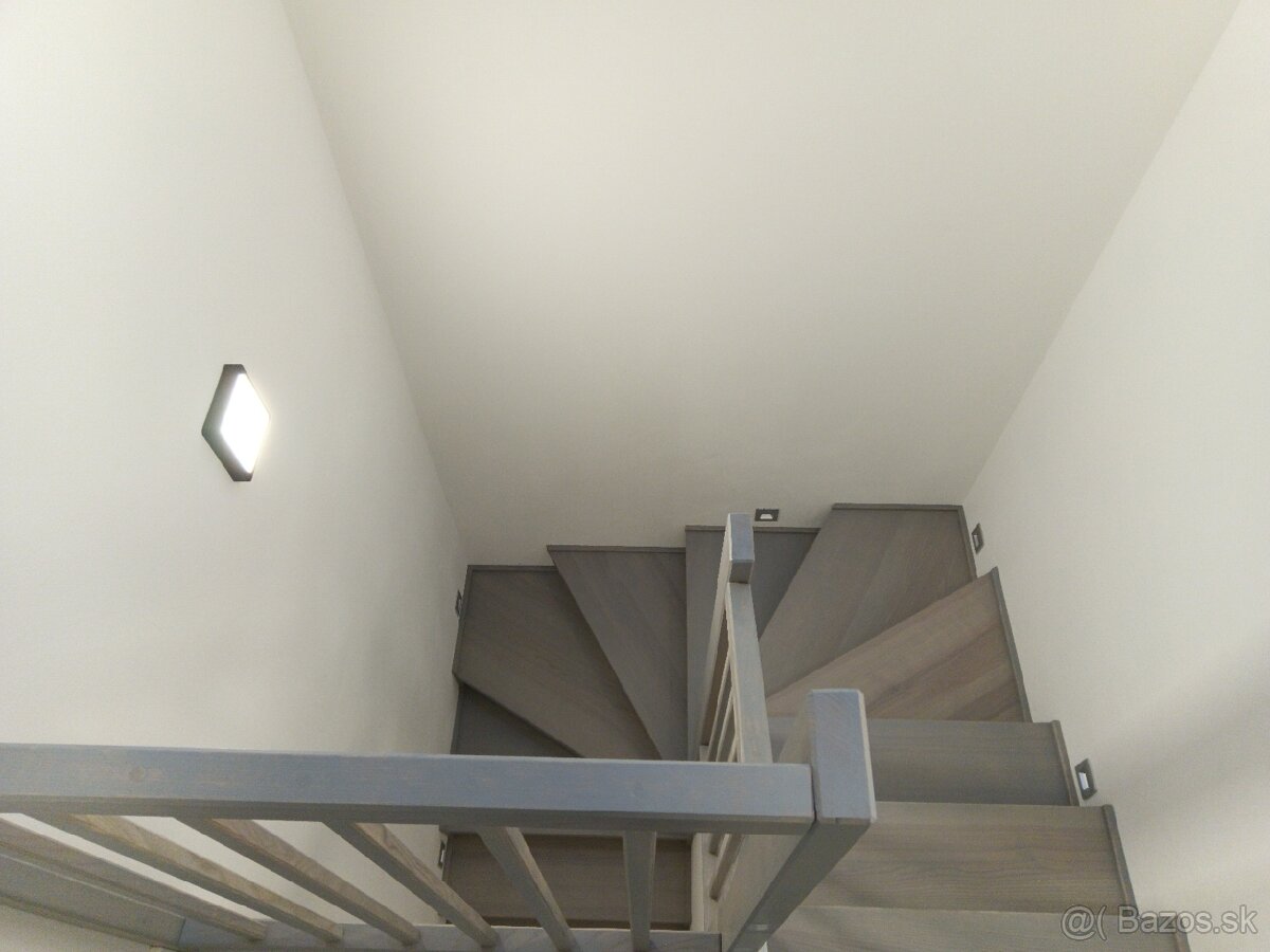 Masívne drevené schody na mieru. Martin, Žilina a okolie - 12