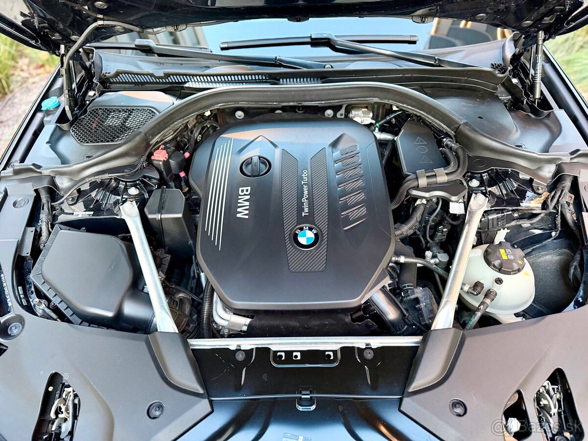 BMW Rad 5 Touring 530d xDrive r.2020 M-Packet - 12