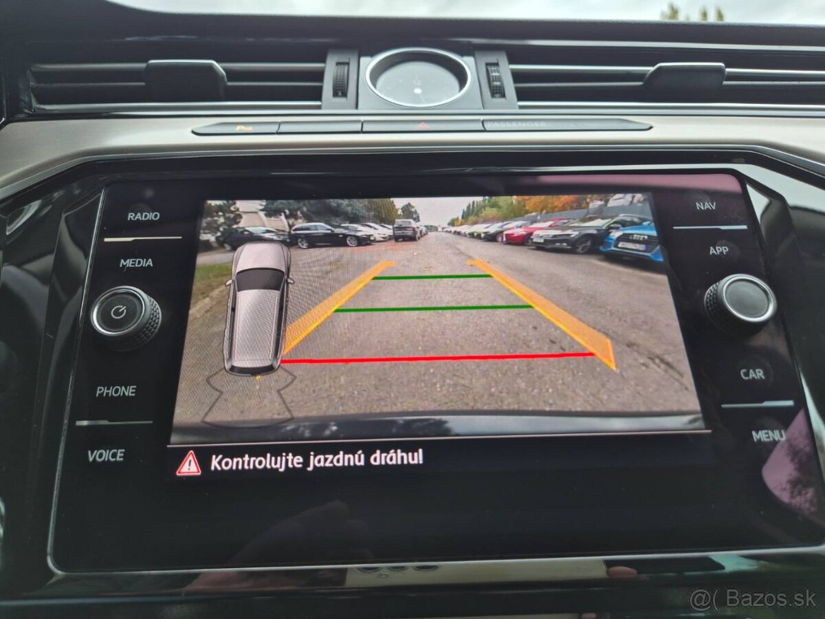 Volkswagen Passat Variant 2.0 TDI EVO Elegance DSG - 12